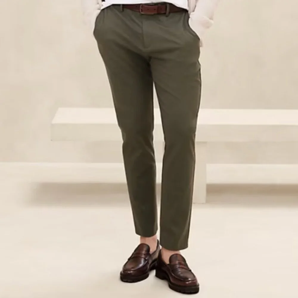 Banana Republic Factory Grayson Slim Tapered Pant, Olive Textured, EUC